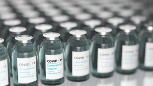 400 doctors declare crisis over COVID vaccines, recommend immediate stop to programs