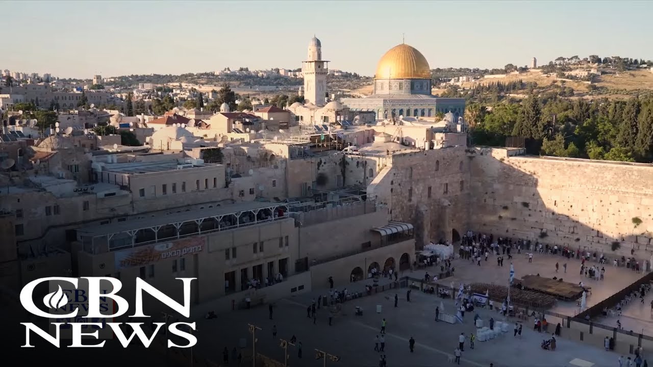 Israelis and Tourists Both Celebrate as Visitors Return to the Holy Land in Pre-Pandemic Numbers